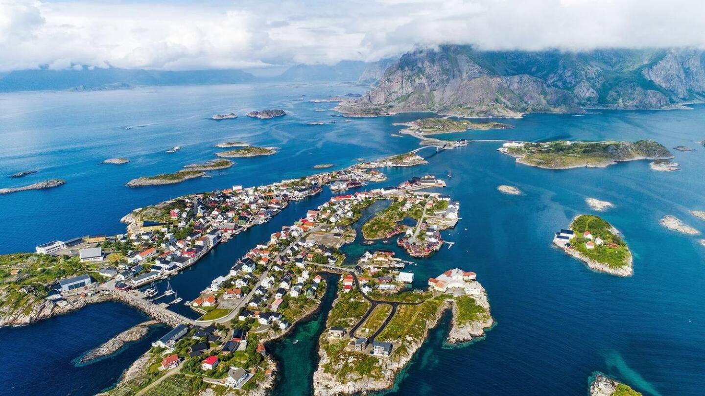 Attraktiv Leilighet Pa Kaikanten I Henningsvaer Exteriér fotografie